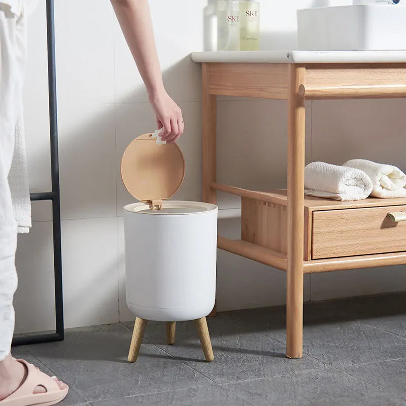 Poubelle Design Scandinave à Pieds Hauts